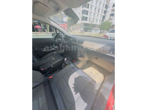 Sahibinden Citroen C3 1.2 PureTech Feel 2021 Model  70.000 km Kırmızı