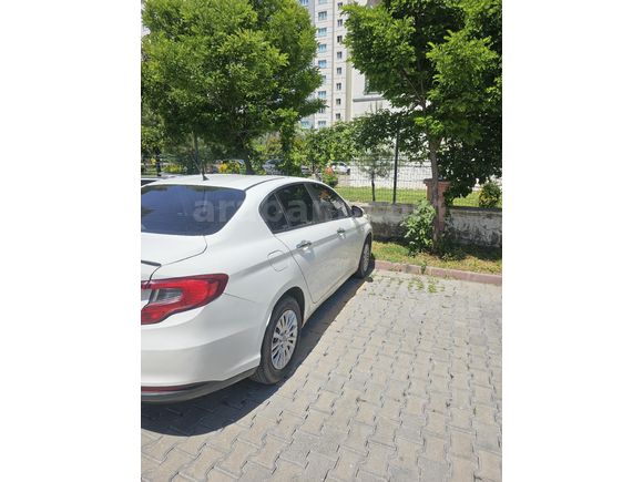 Sahibinden Fiat Egea 1.4 Fire Easy 2021 Model  120.000 km Beyaz