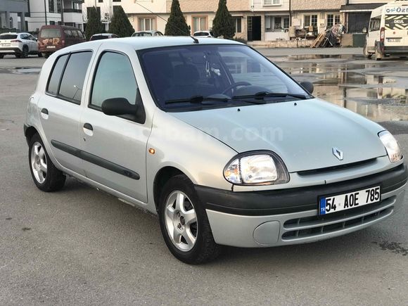 Sahibinden Renault Clio 1.6 RTE 2000 Model  298.000 km Gri