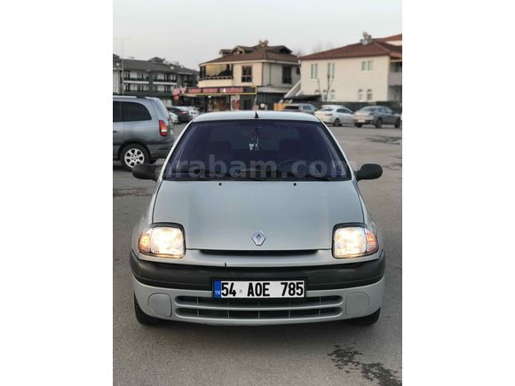 Sahibinden Renault Clio 1.6 RTE 2000 Model  298.000 km Gri