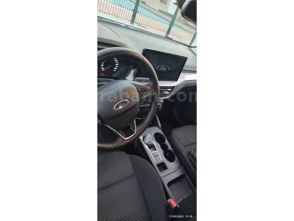ÖĞRETMENDEN ACİL SATILIK.....Sahibinden Ford Focus 1.5 EcoBlue Titanium Stil 2023 Model Mardin 48.000 km Beyaz