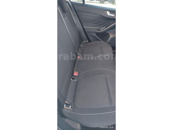 ÖĞRETMENDEN ACİL SATILIK.....Sahibinden Ford Focus 1.5 EcoBlue Titanium Stil 2023 Model Mardin 48.000 km Beyaz