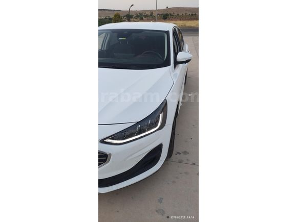 ÖĞRETMENDEN ACİL SATILIK.....Sahibinden Ford Focus 1.5 EcoBlue Titanium Stil 2023 Model Mardin 48.000 km Beyaz