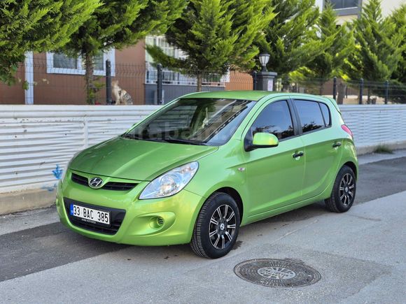 Sahibinden Hyundai i20 1.2 MPI Team 2010 Model 