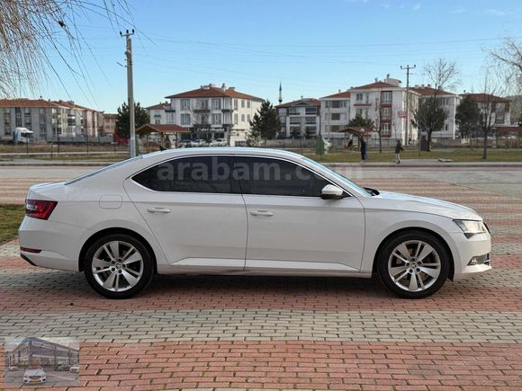HATASIZ-2015 SKODA SUBERB 1.6 TDİ SYTLE DSG