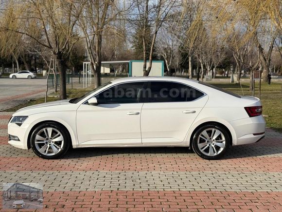 HATASIZ-2015 SKODA SUBERB 1.6 TDİ SYTLE DSG