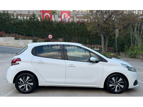 2015 MODEL/PEUGEOT 208/1.4 DİZEL/ACCESS/HATASIZ/125 BİN KM