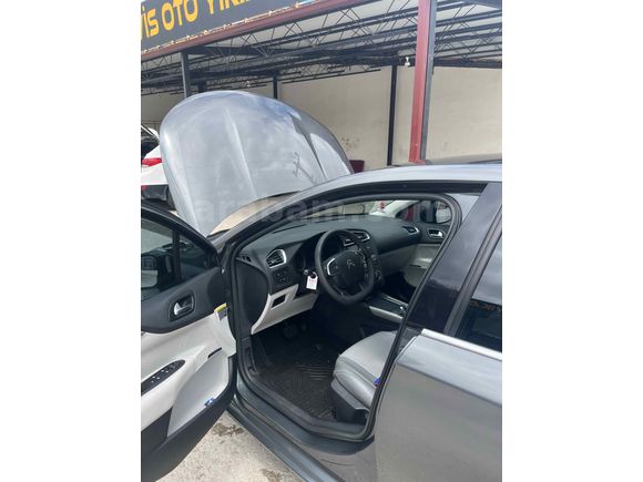 Sahibinden Citroen C4 1.6 e-HDi Confort 2013 Model  148.000 km Gri