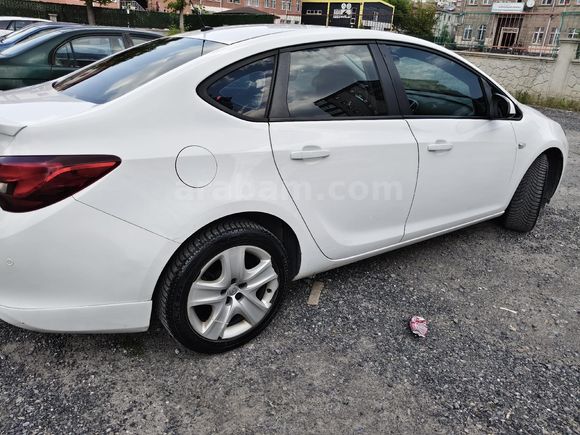 Sahibinden Opel Astra 1.6 Edition 2013 Model