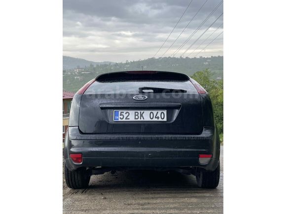Sahibinden Ford Focus 1.6 Ghia 2006 Model  232.000 km Siyah