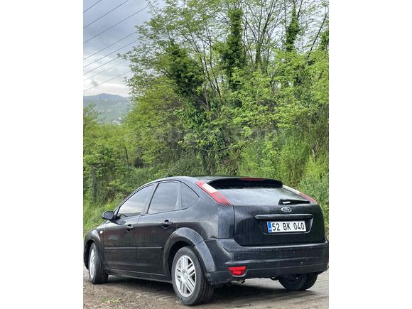 Sahibinden Ford Focus 1.6 Ghia 2006 Model  232.000 km Siyah