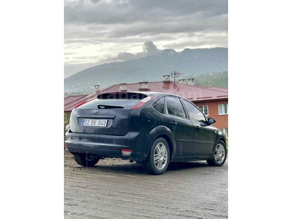 Sahibinden Ford Focus 1.6 Ghia 2006 Model  232.000 km Siyah