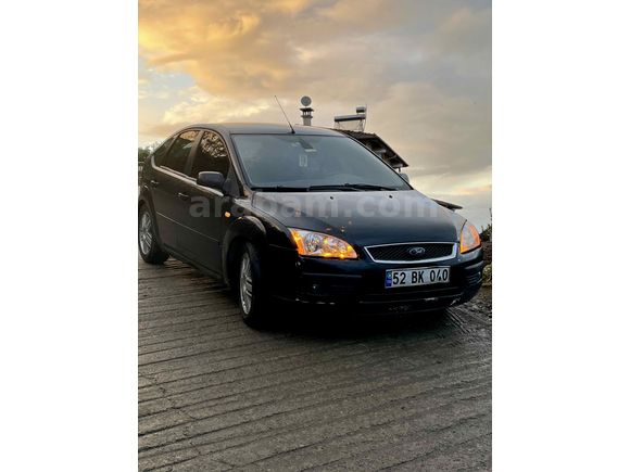 Sahibinden Ford Focus 1.6 Ghia 2006 Model  232.000 km Siyah