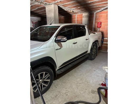 Sahibinden Toyota Hilux 2.8 D-4D 2015 Model 