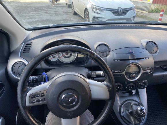 Sahibinden Mazda 2, temiz araba  