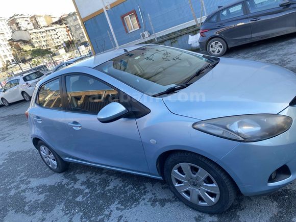 Sahibinden Mazda 2, temiz araba  