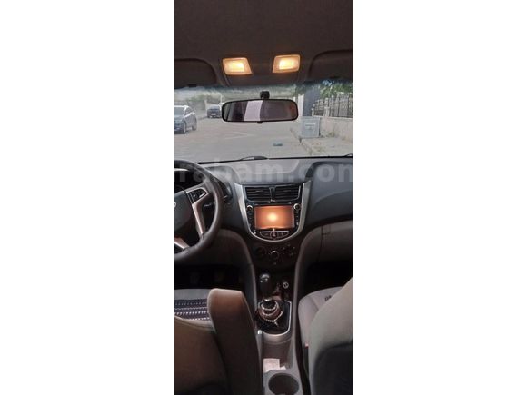 Sahibinden Hyundai Accent Blue 1.4 D-CVVT Mode Plus 2014 Model