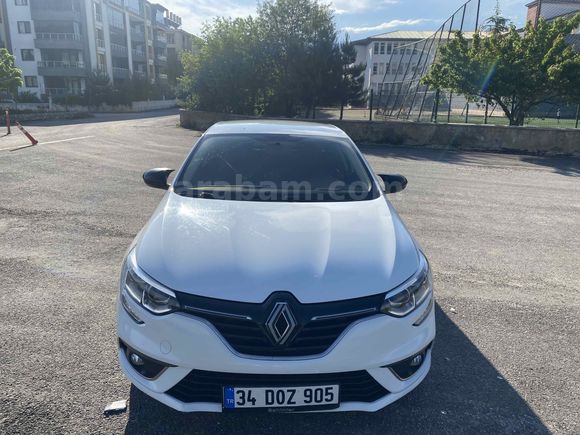 2021 TRAFİĞE ÇIKIŞLI MEGANE 1.5 BLUE DCI 190.000 KM BOYASIZ DEĞİŞENSİZ HASAR KAYITSIZ TERTEMİZ
