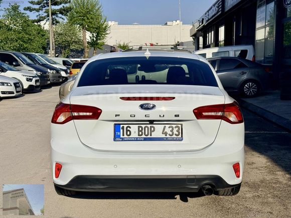 ANADOLU OTOMOTİV SIFIR AYARINDA BOYASIZ İLK ELDEN FOCUS TİTANİUM