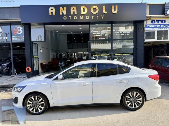 ANADOLU OTOMOTİV SIFIR AYARINDA BOYASIZ İLK ELDEN FOCUS TİTANİUM