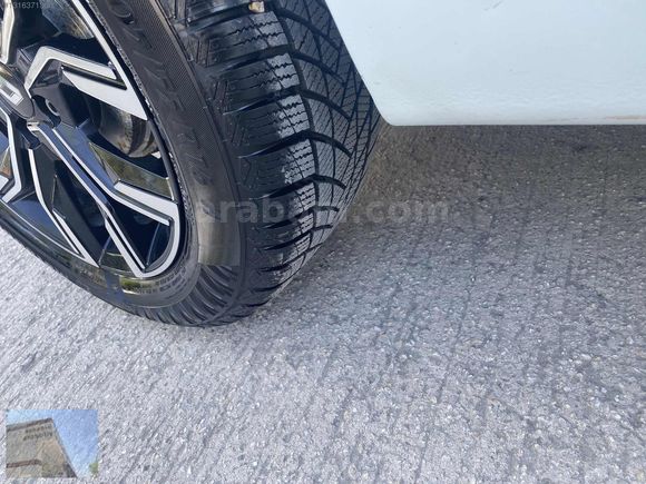 2013 ÇIKIŞLI CLIO 1.5 DCI ICON ORİJİNAL HATASIZ