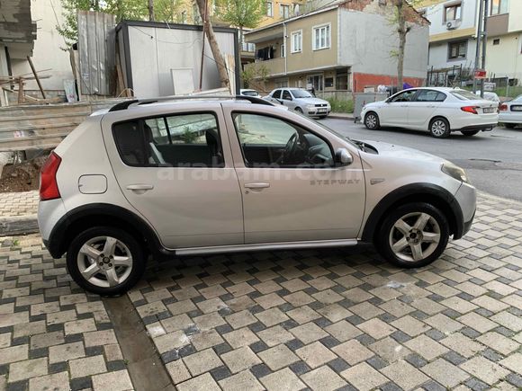 Sahibinden Dacia Sandero 1.6 Stepway 2011 Model İstanbul