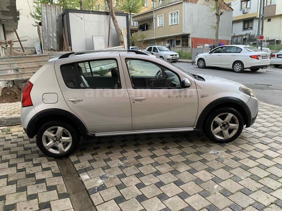 Sahibinden Dacia Sandero 1.6 Stepway 2011 Model İstanbul