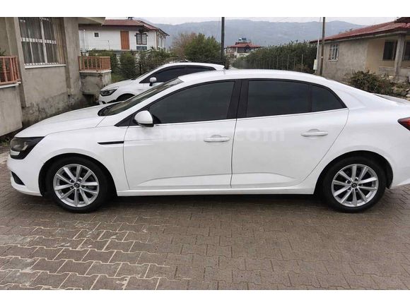 Sahibinden Renault Megane 1.5 Blue DCI Touch 2020 Model 