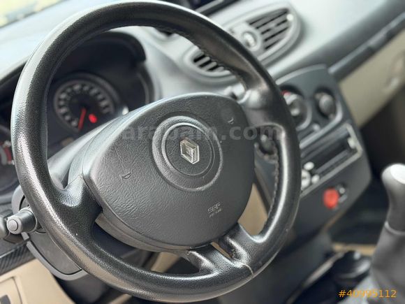 Öztürk Motors 2006 Dizel Hb Clio Ekranlı İç Krem Emsalsiz