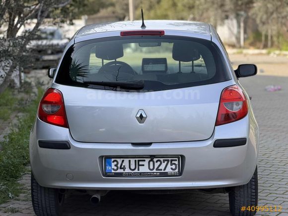 Öztürk Motors 2006 Dizel Hb Clio Ekranlı İç Krem Emsalsiz