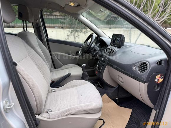 Öztürk Motors 2006 Dizel Hb Clio Ekranlı İç Krem Emsalsiz