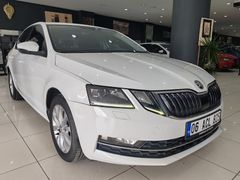 KAZASIZ* 2018 SKODA OCTAVİA 1.6 TDI DSG BEYAZ STYLE *122 BİN KM