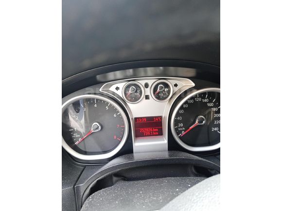 Sahibinden Ford Focus 1.6 Comfort 2011 Model