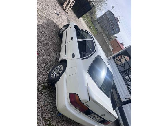 Sahibinden Toyota Corolla 1.3 XL 1998 Model yakıt cimrisi efsane kasa 