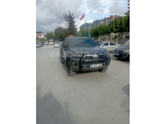 Sahibinden Toyota Hilux 2.4 D-4D 4x4 Invincible 2022 Model