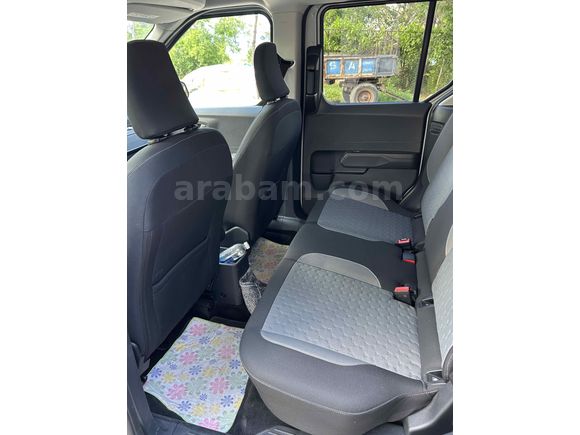 Sahibinden Ford Tourneo Courier 1.5 EcoBlue Titanium 2025 Model 