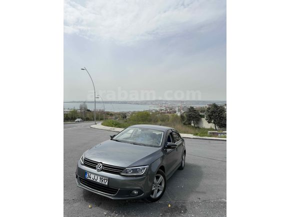 Sahibinden Volkswagen Jetta 1.6 TDi Comfortline 2012 Model İstanbul 243.000 km Füme
