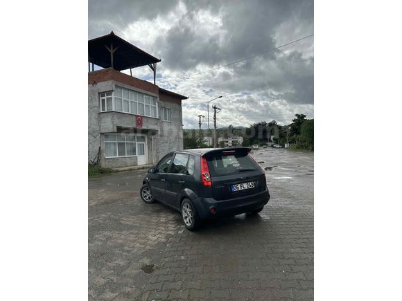 Sahibinden Ford Fiesta 1.6 Ghia 2006 Model  266.500 km Diğer