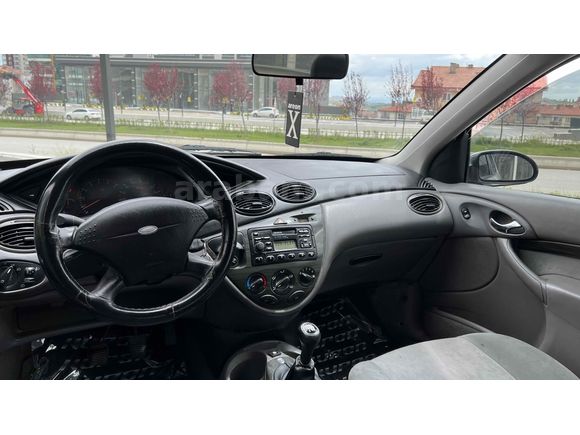 Sahibinden Ford Focus 1.6 Ghia 2000 Model  315.000 km Gri (Gümüş)