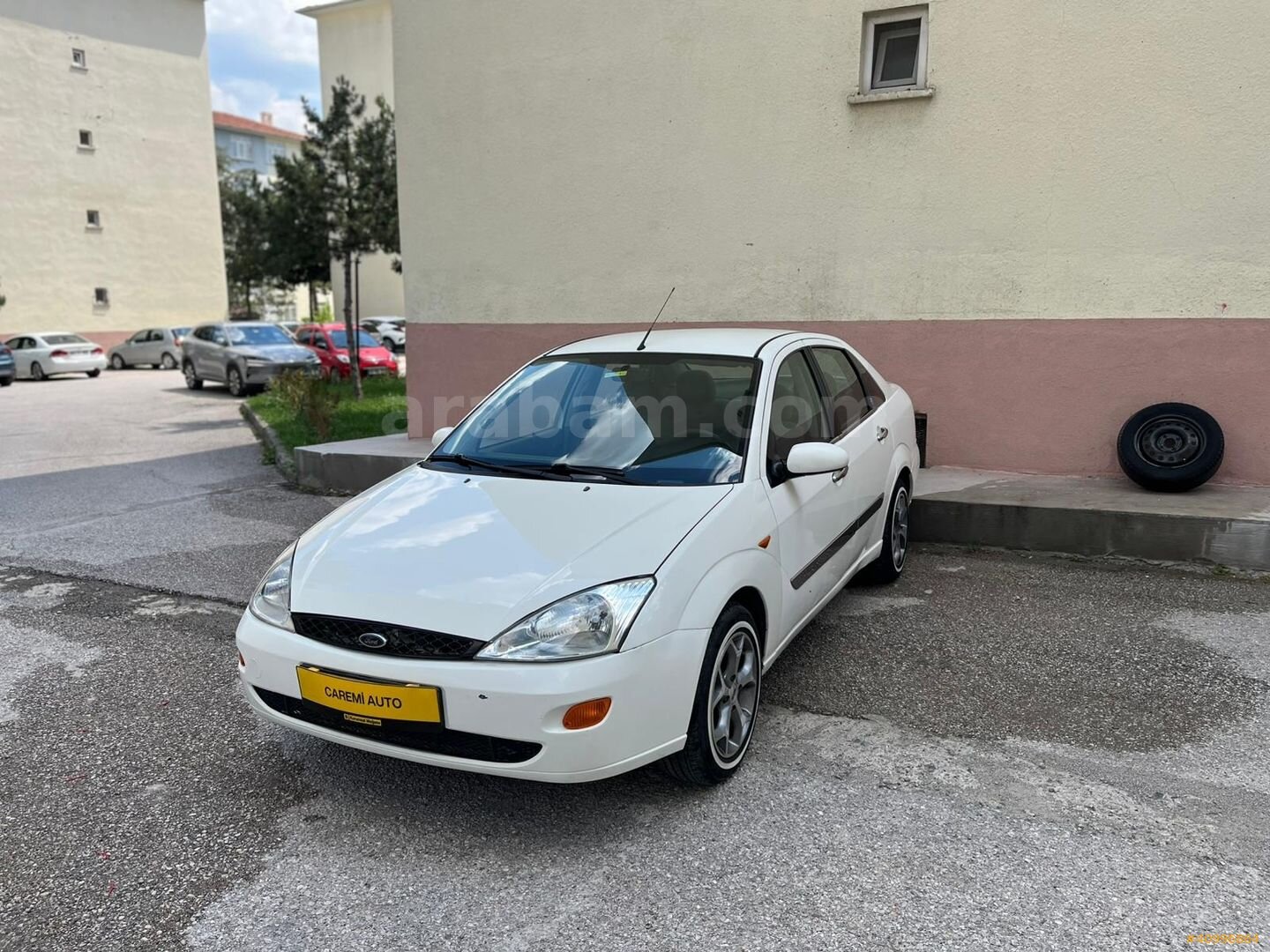 Galeriden Ford Focus 1.6 Ghia 2000 Model Ankara 299.000 km Beyaz 3
