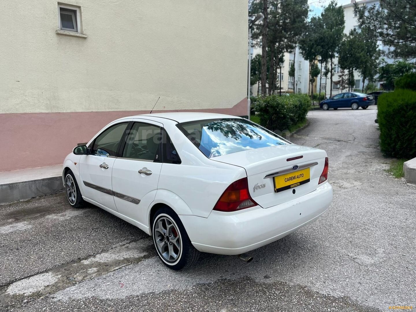 Galeriden Ford Focus 1.6 Ghia 2000 Model Ankara 299.000 km Beyaz 5