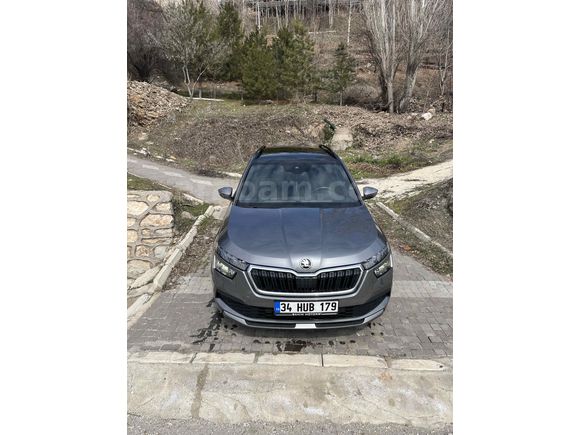 Sahibinden Skoda Kamiq 1.5 TSI Premium 2023 Model  25.000 km Gri (Gümüş)