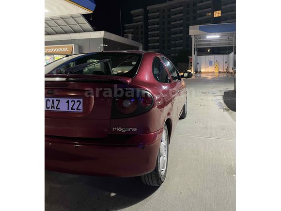 Sahibinden Renault Megane 1.6 Coupe Privilege 2000 Model 