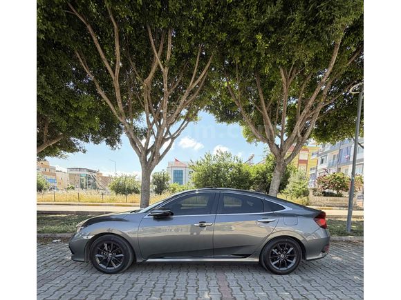 2020 MODEL HONDA CİVİC  HATASIZ BOYASIZZ