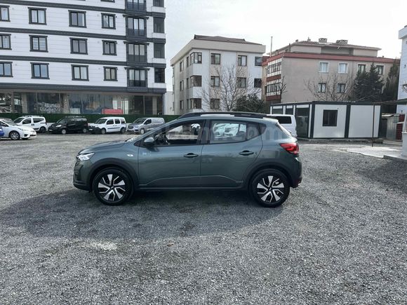 SUR OTO-2 2025 //DACİA// SANDERO 1.0//EXPRESSİON PAKET OTOMATİK