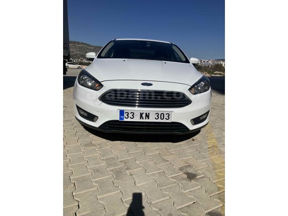 Sahibinden otomatik Ford Focus 1.6 Ti-VCT Titanium servis bakımlı Mersin