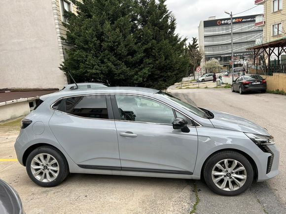 Sahibinden Renault Clio 1.0 TCe Evolution 2025 Model
