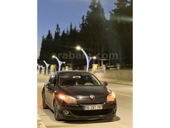Sahibinden Renault Megane 1.6 Icon Ağır Hasarlı 