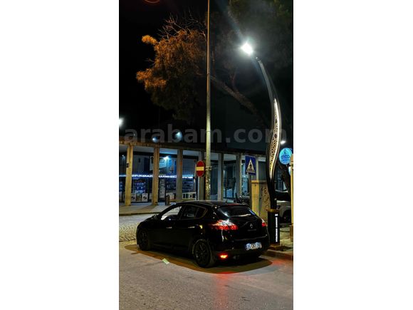 Sahibinden Renault Megane 1.6 Icon Ağır Hasarlı 