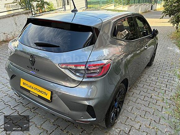 HATASIZ 2025 RENAULT CLİO 1.0 TECHNO ESPRİT ALPİNE X-TRONİC GSR2